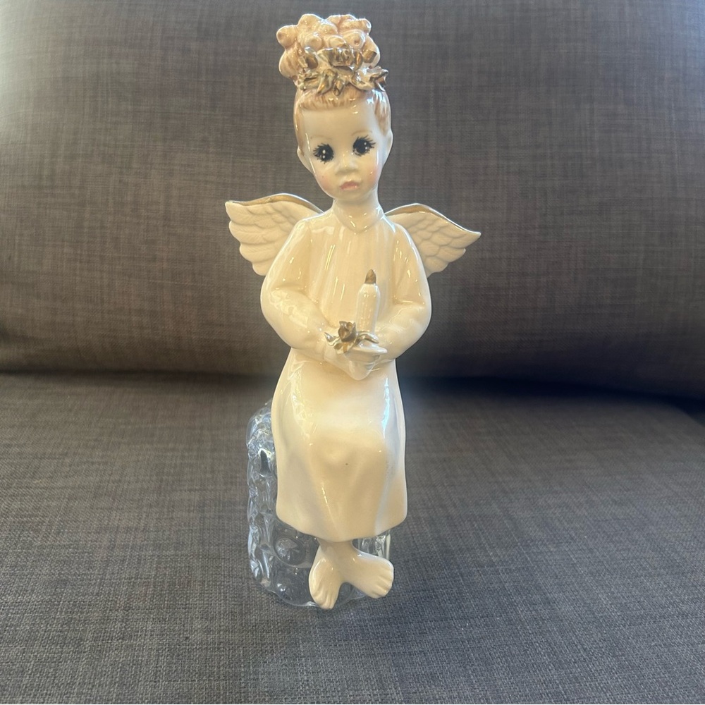 Vintage 70’s LARAINE EGGLESTON Porcelain Sitting Angel with Candle #0910256